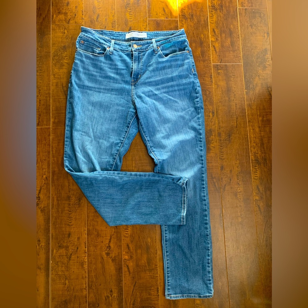 Levi’s Signature Mid-Rise Straight Jeans || 32 medium blue